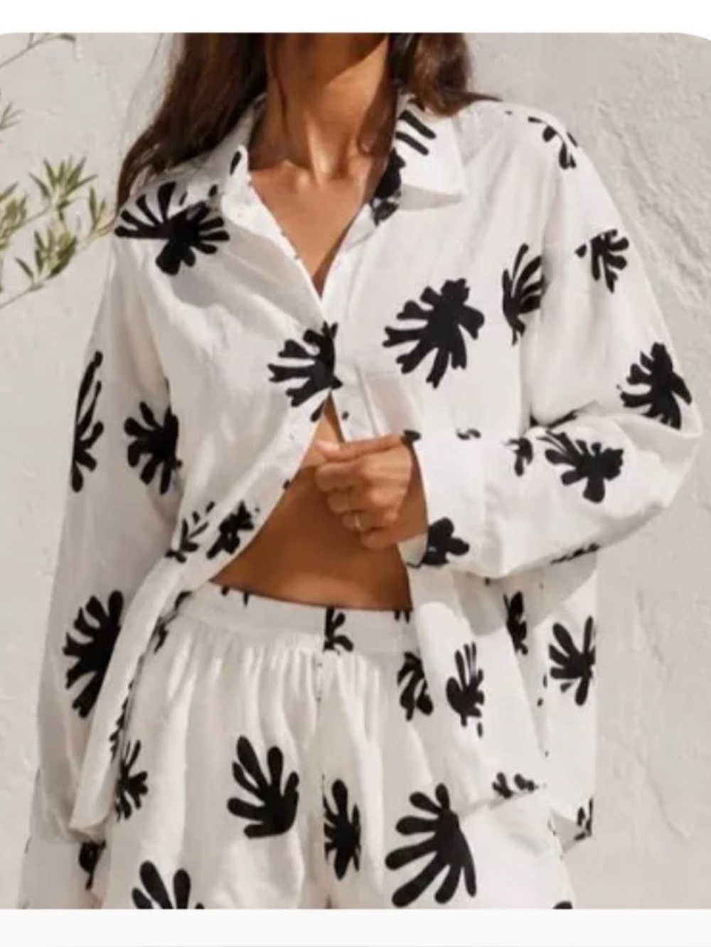 COMMENSE Women Chill Plant  Black & White Printed Short Set  
Sz:S